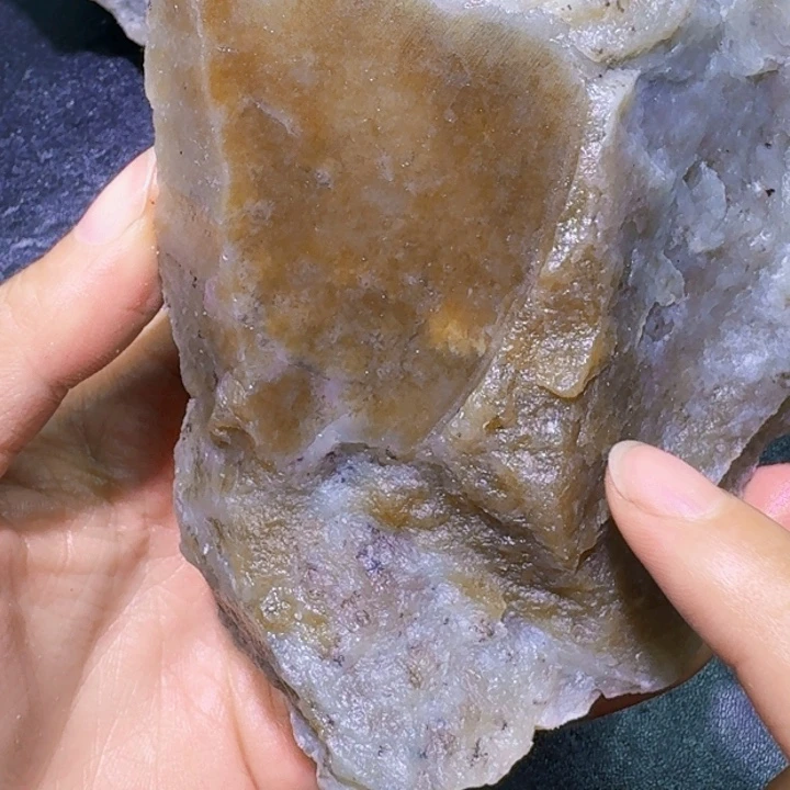 未镶嵌和田玉（糖玉）珠宝半成品