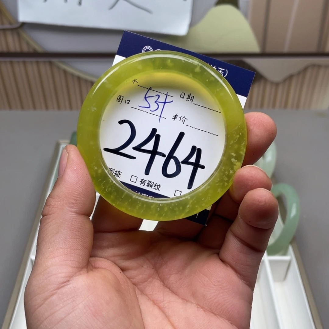 岫玉手镯手镯未镶嵌