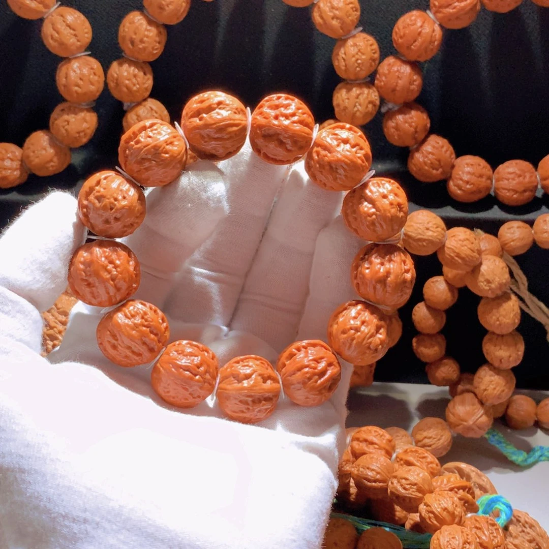 亮***文玩核桃手串盘龙