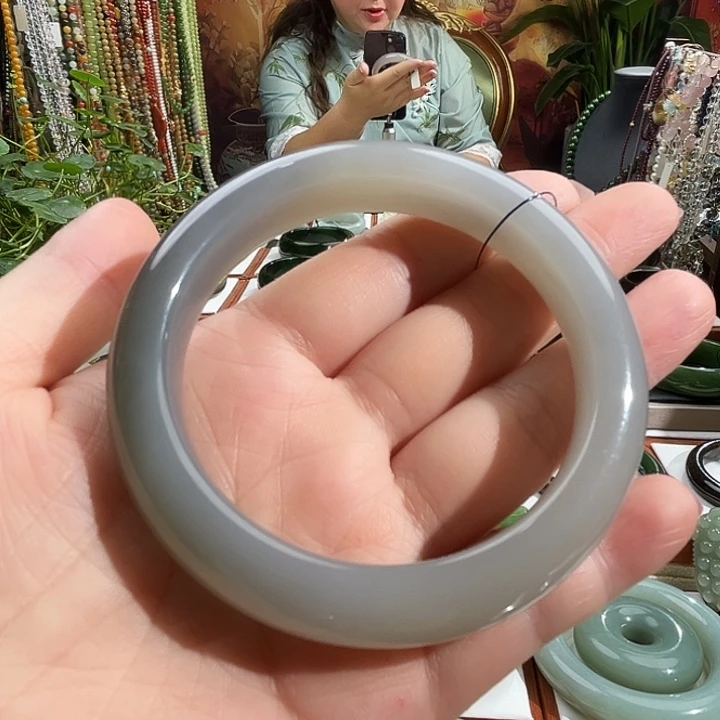 和田玉手镯未镶嵌青海60圈口