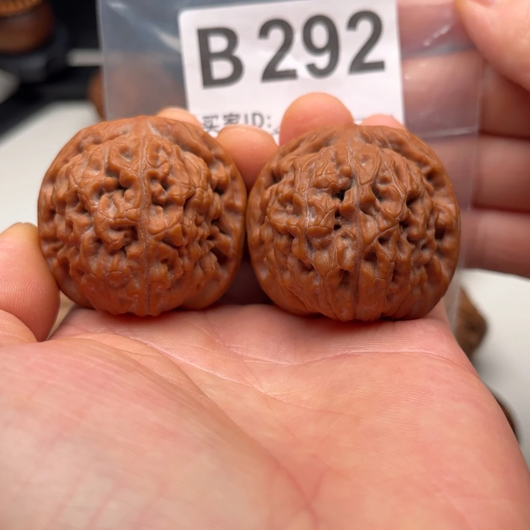 核桃把件41 大克重莲花