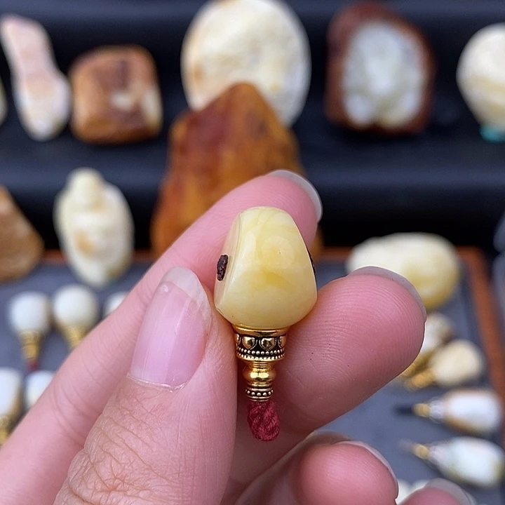 琥珀未镶嵌裸石12马蹄三通c591