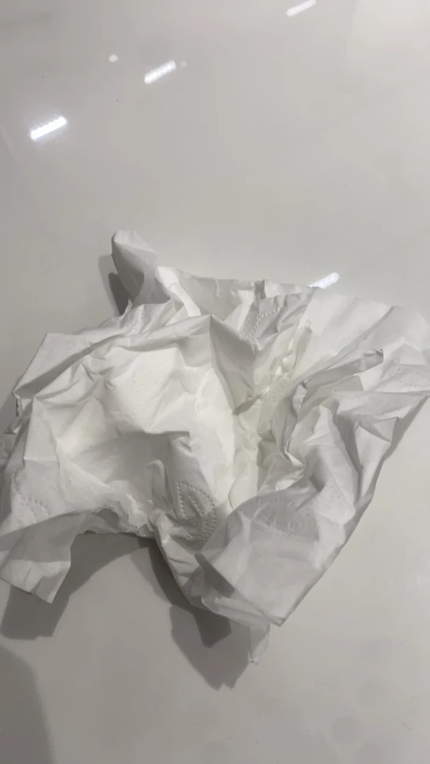 迪哥用过的擦鼻涕纸巾盒