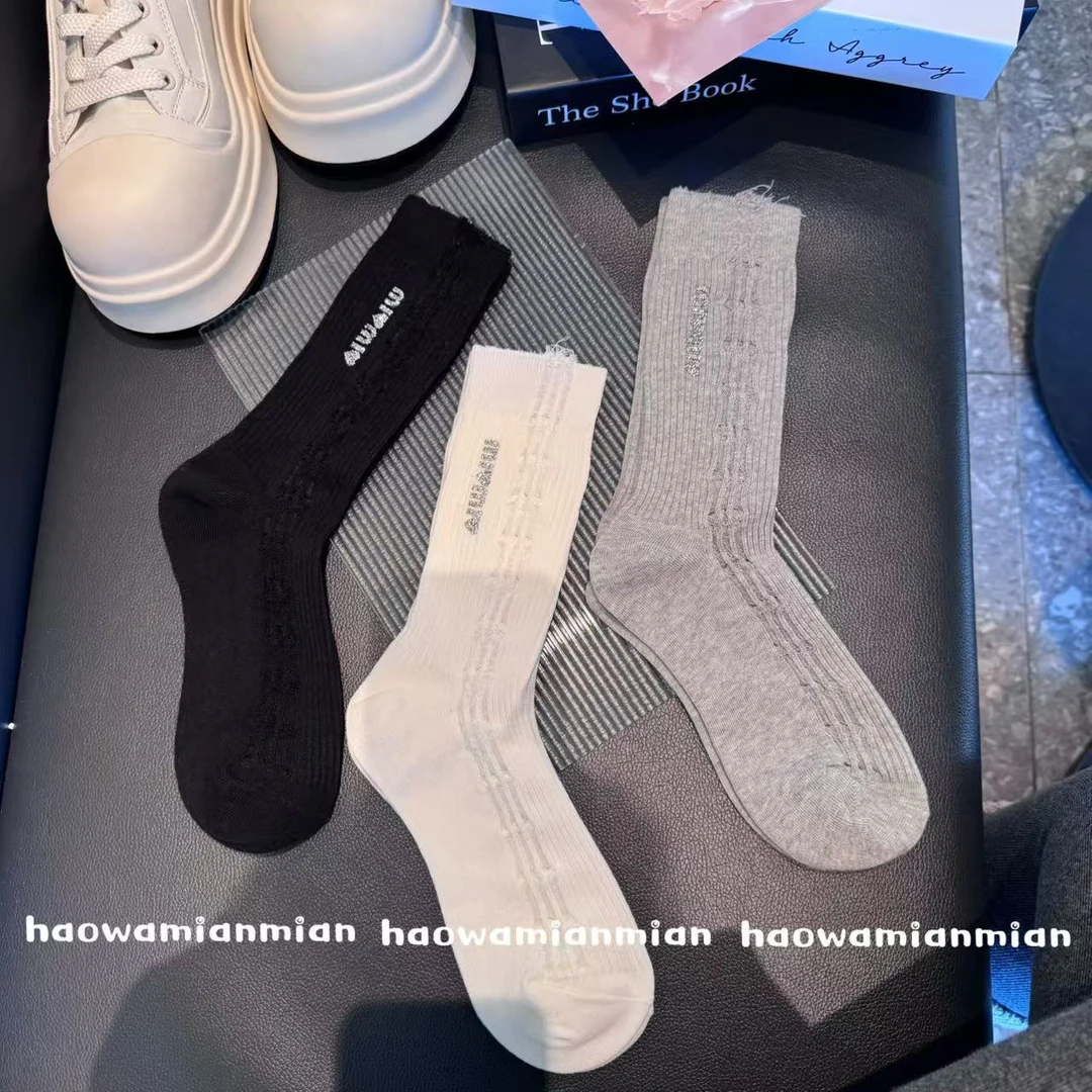 春夏新款薄款破洞个性高颜值潮袜时尚堆堆袜烫钻字母爱心中筒袜女