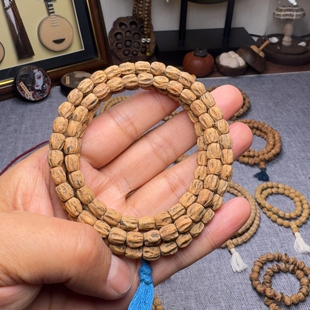 柏香籽/百香籽吊坠阿**?