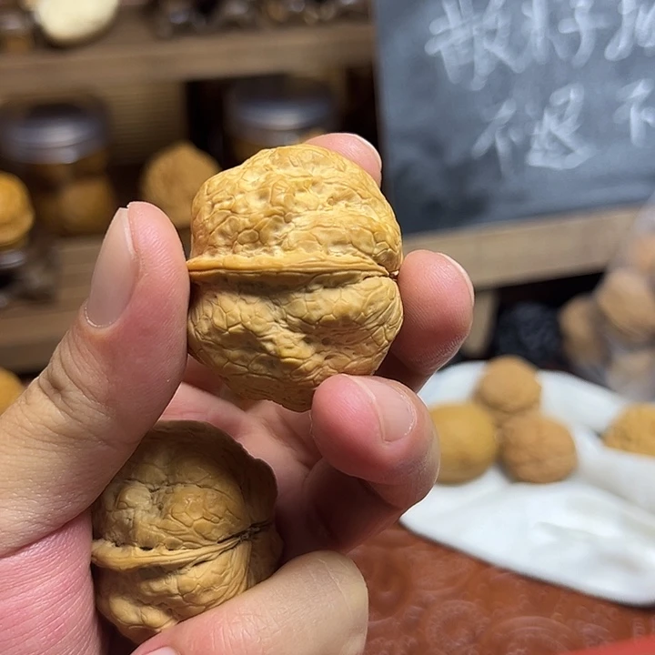 朱***何文玩核桃吊坠金蟾