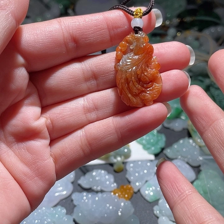 颈饰未镶嵌翡翠天