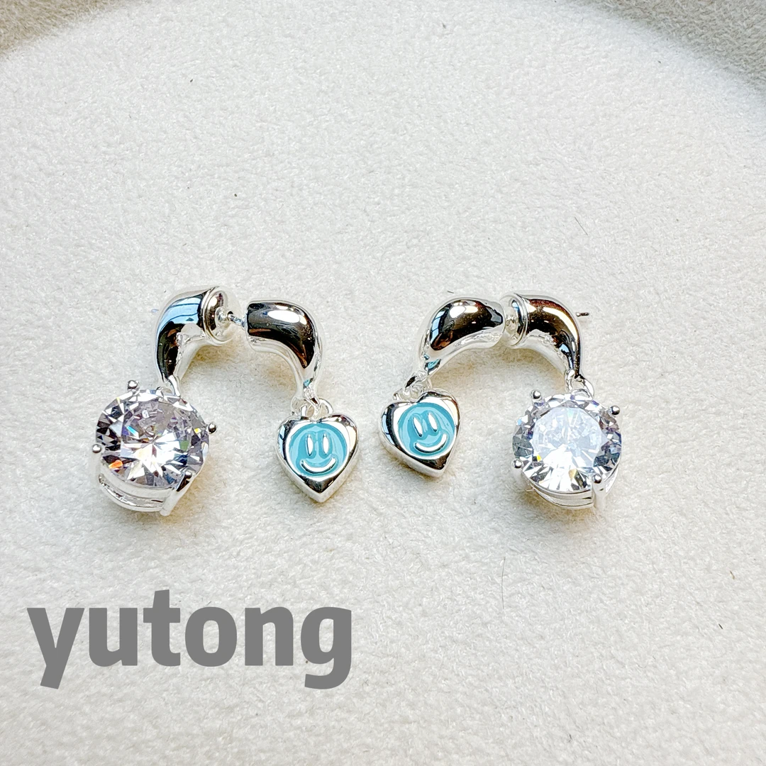 铜合金锆石耳饰 【雨桐轻奢饰品】设计款耳环YT02607