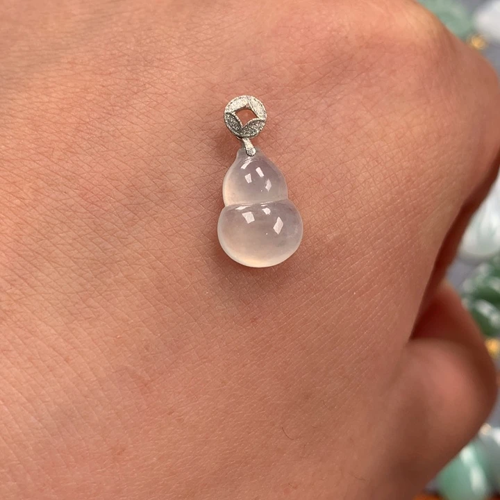 翡翠颈饰18K金镶嵌葫芦