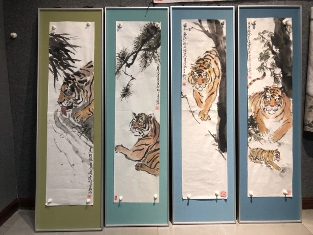 老虎水墨写意四条屏