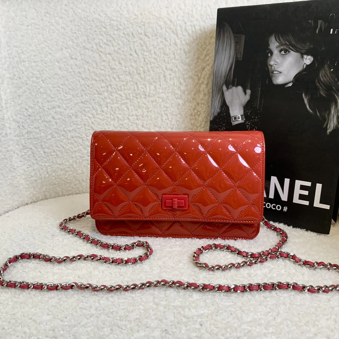 99新 Chanel/香奈儿 壹臻/红色漆皮woc 20开/87936002
