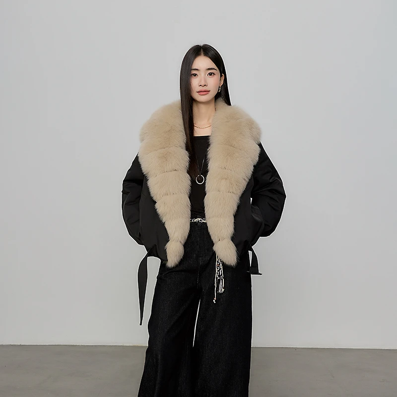 北海道雪 芬兰进口狐狸毛毛领皮草外套女短款90白鹅绒羽绒服25230