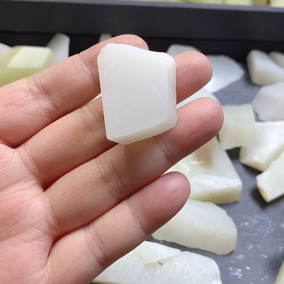 和田玉未镶嵌珠宝奇石