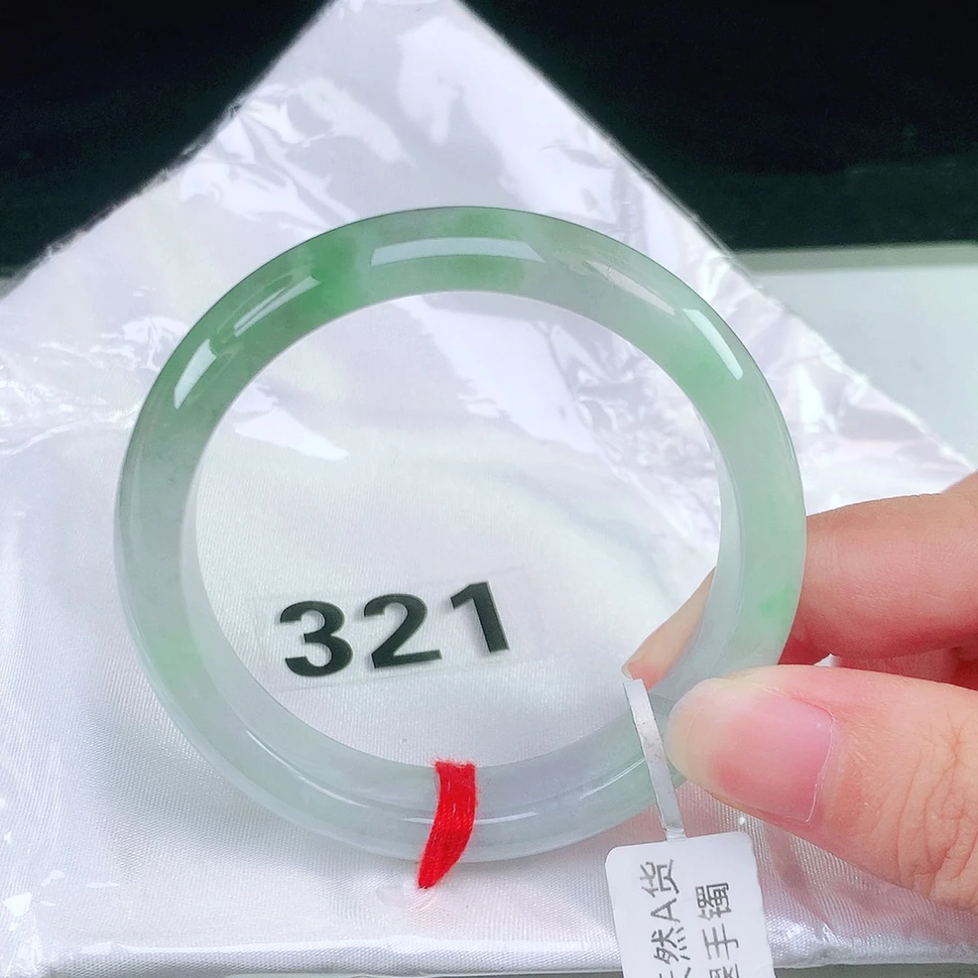未镶嵌手镯（圆镯）翡翠54.5