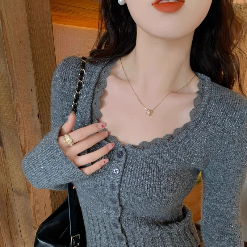 灰色蕾丝短款针织打底衫女内搭2025秋冬低领毛衣修身黑色方领上衣