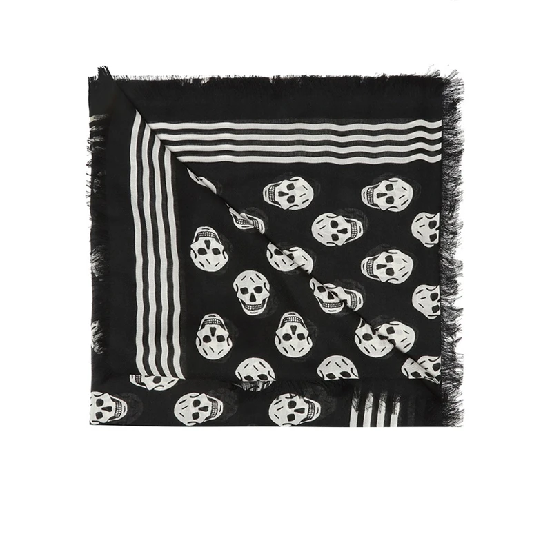 【美国发货】Mcqueen Biker Skull 黑色满骷髅头印花莫代尔流苏围巾