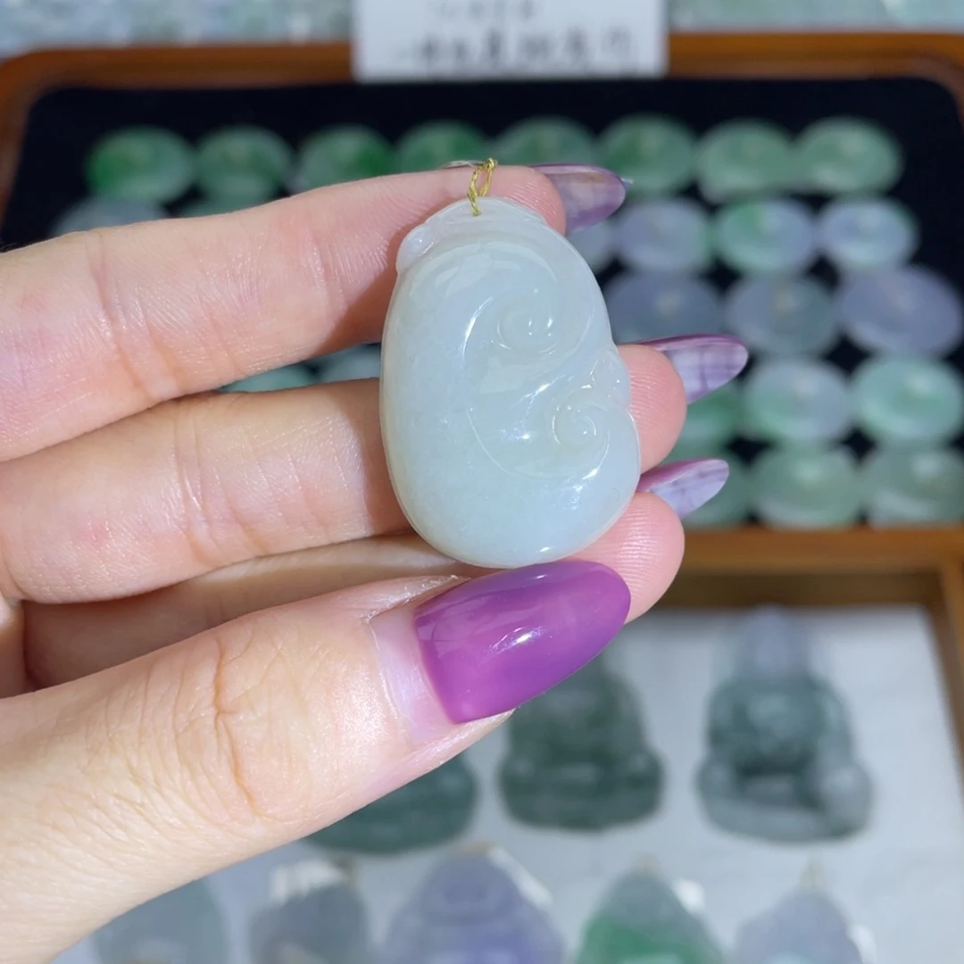 颈饰未镶嵌翡翠如意