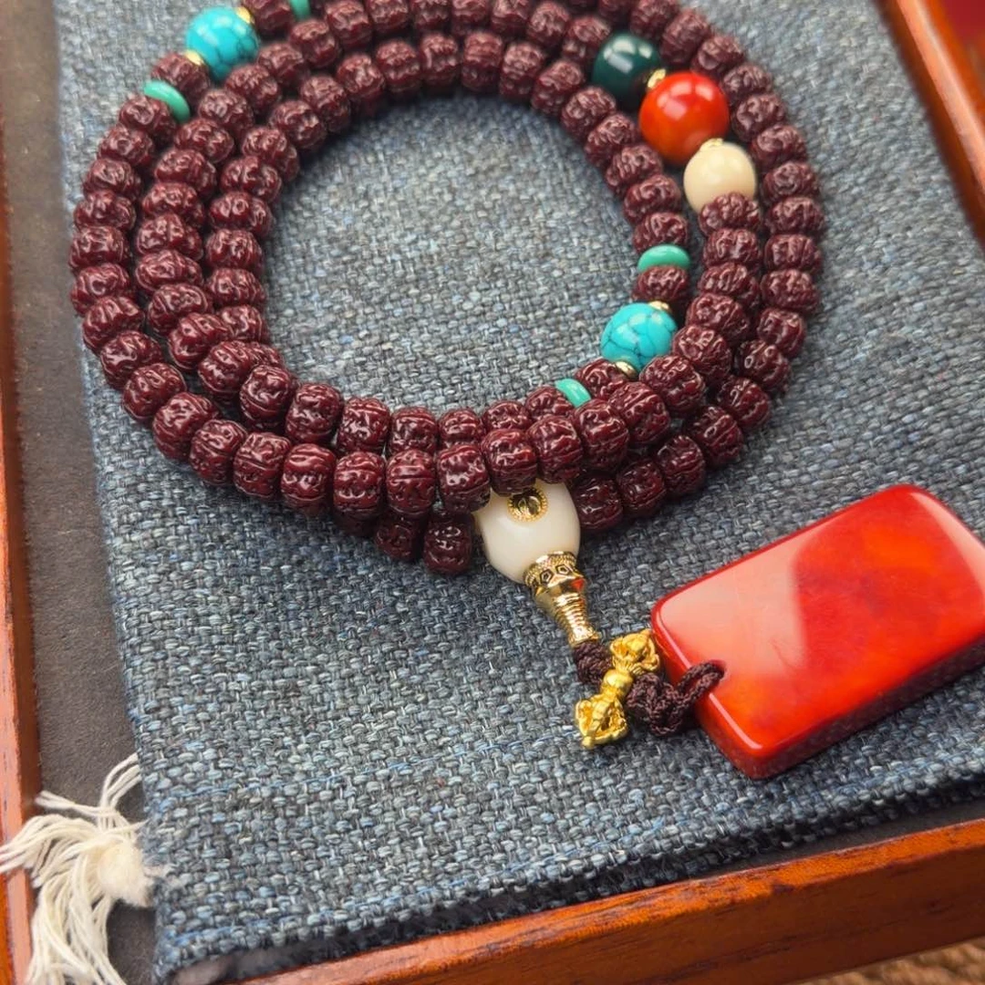 胡***泪金刚菩提吊坠黑金