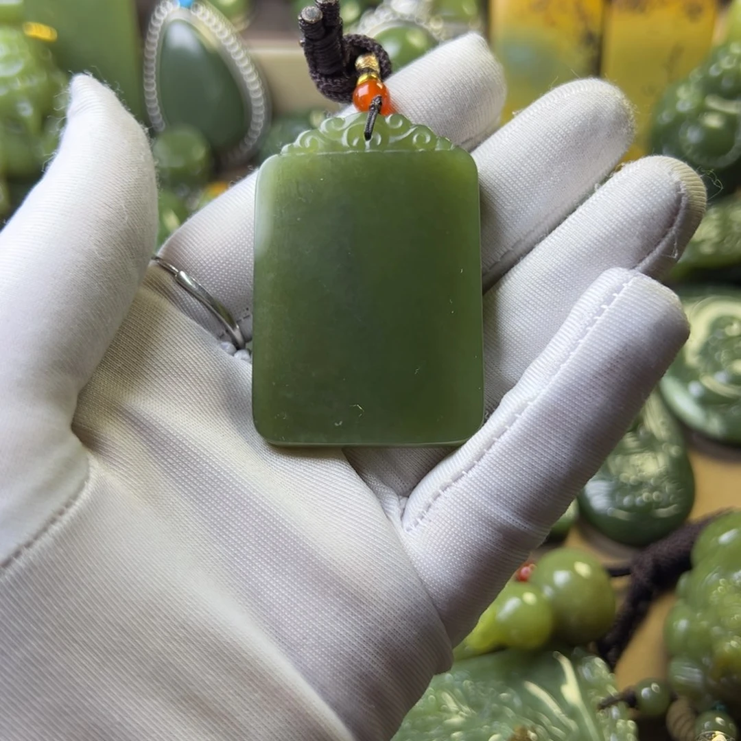 岫岩老玉（透闪石质玉）挂件未镶嵌