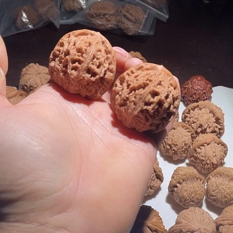 文玩核桃把件水龙