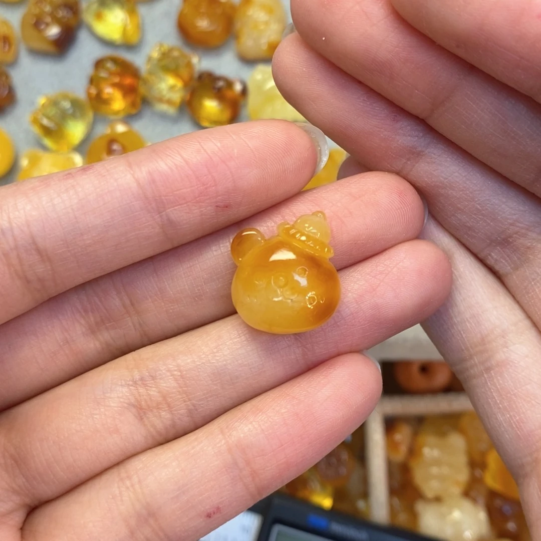 蜜蜡颈饰未镶嵌小熊头