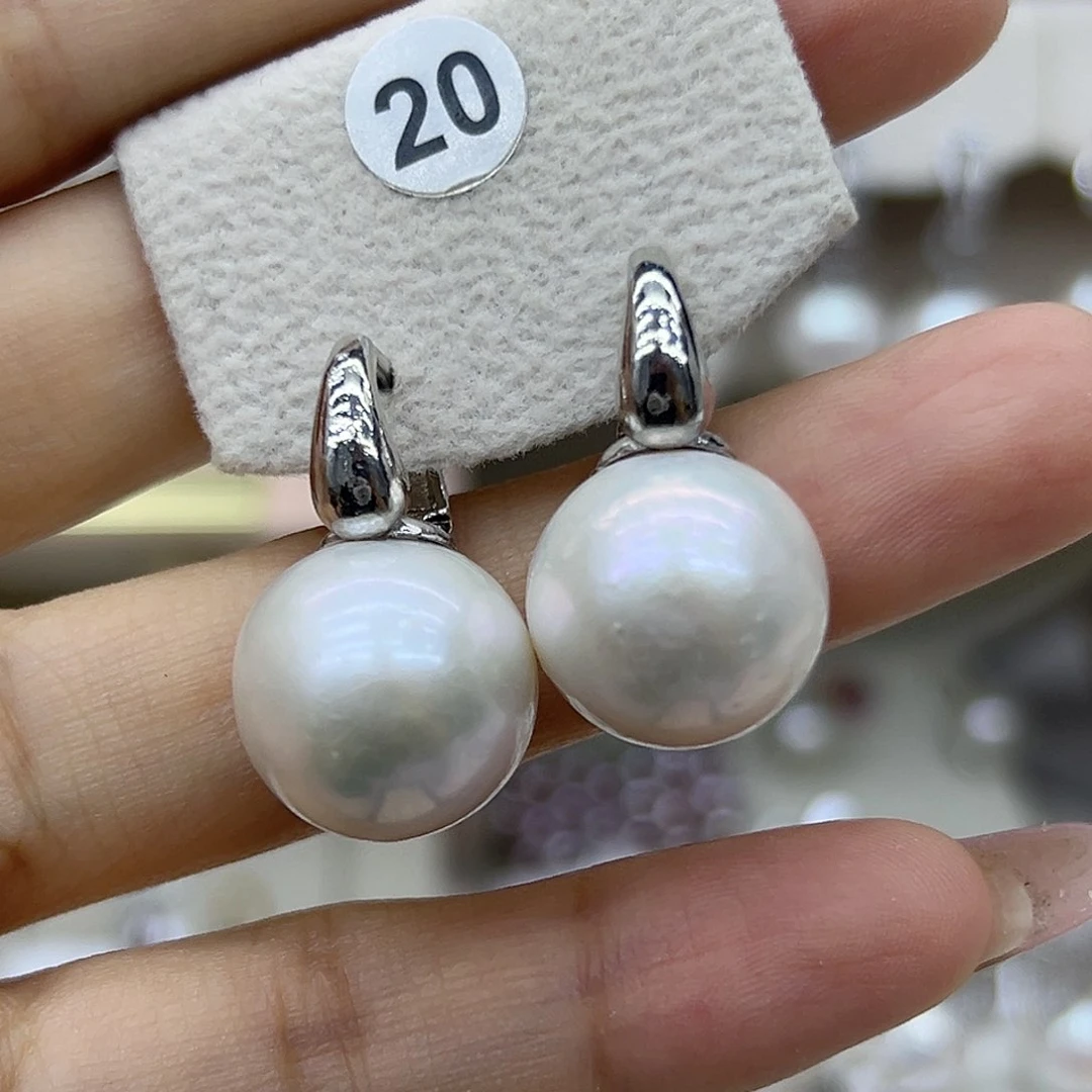 淡水珍珠未镶嵌颈饰月*