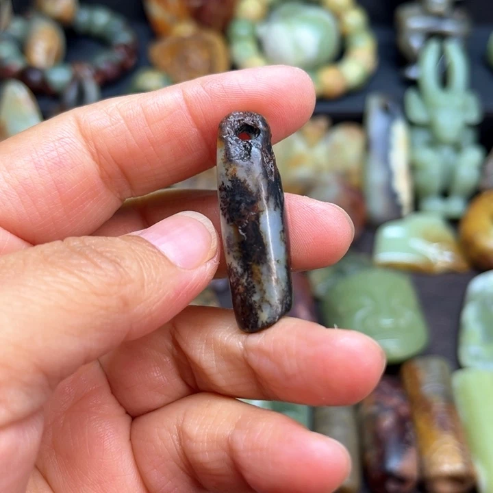 未镶嵌岫岩河磨玉（透闪石质玉）挂件棒*冰