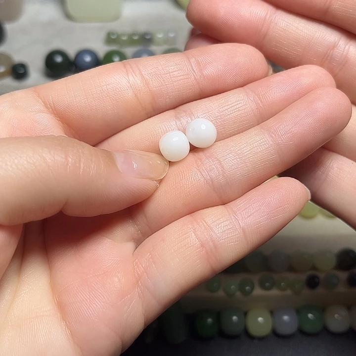 未镶嵌手链和田玉远***？