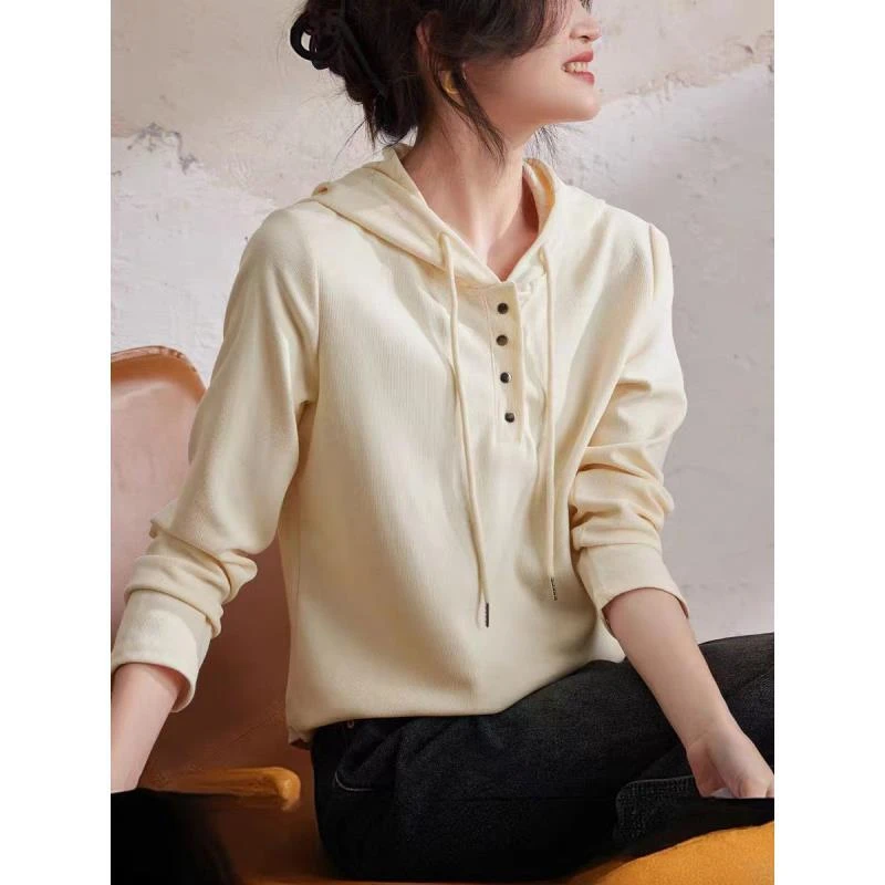 7136连帽扣子长袖打底