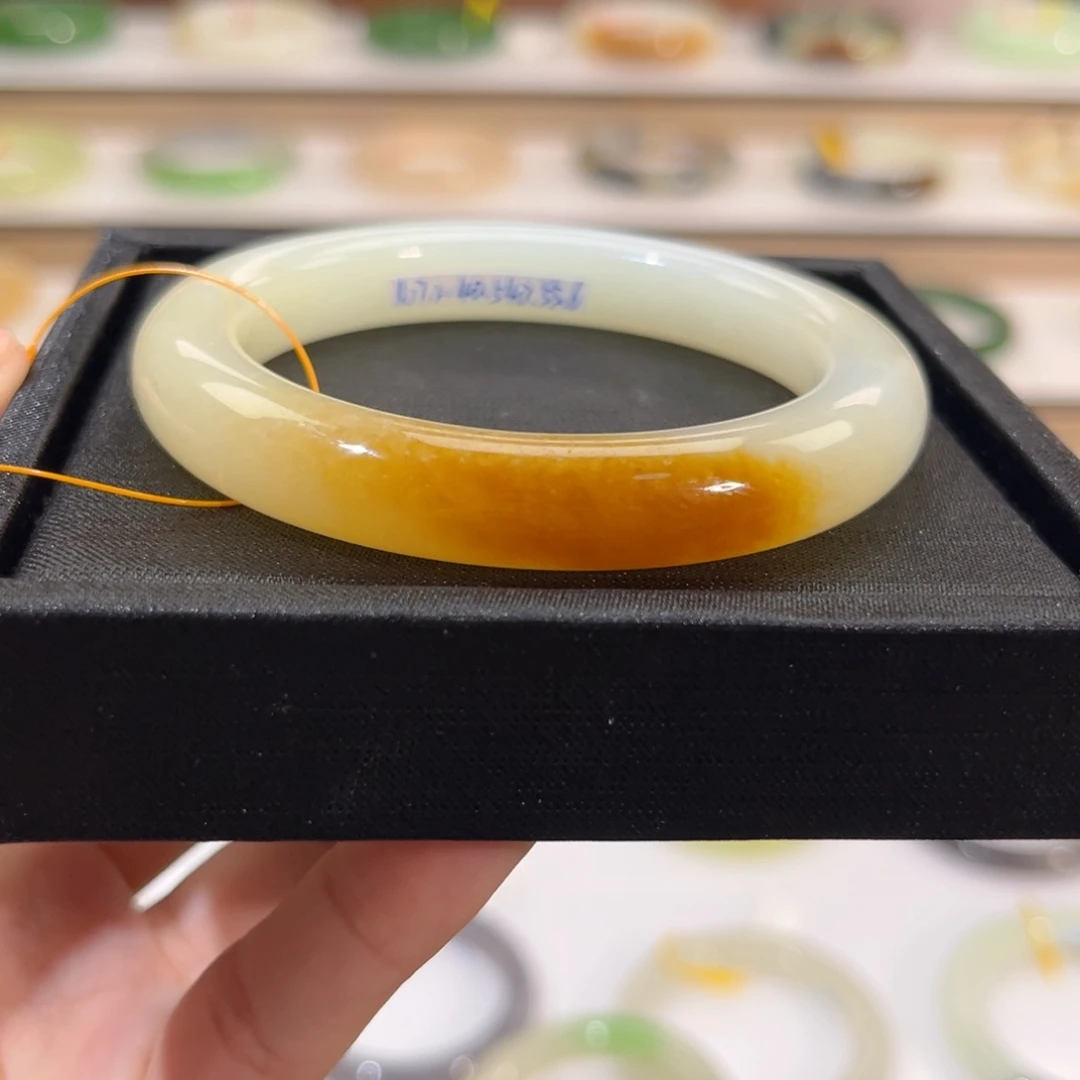 和田玉未镶嵌手镯糖白一口糖大漏！