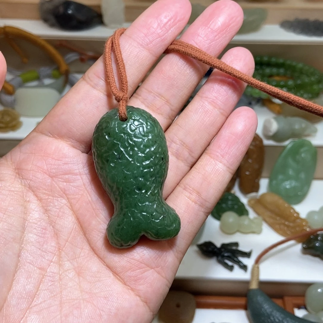 奶***咸和田玉未镶嵌颈饰