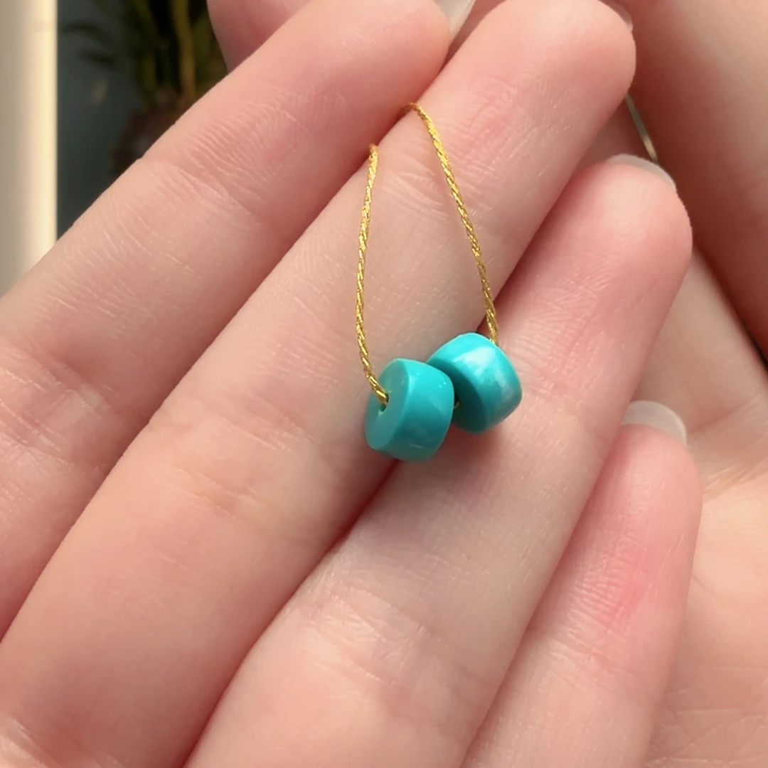 绿松石未镶嵌颈饰