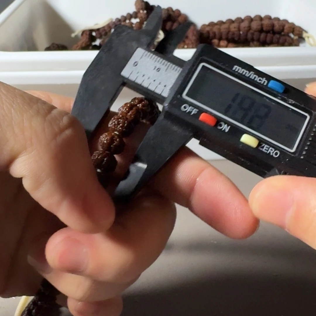 金刚菩提吊坠凹底梅花手持