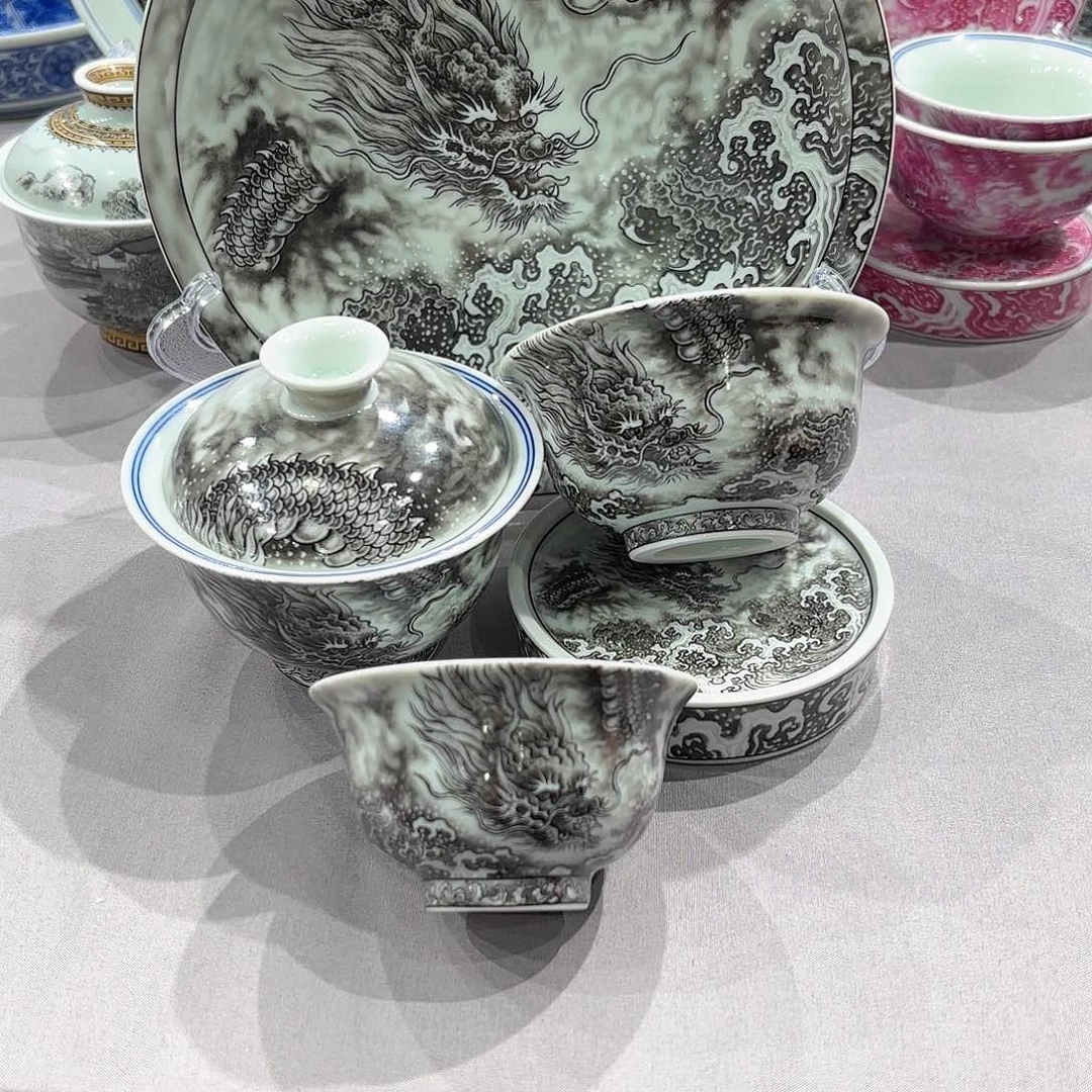 瓷片景德镇瓷器精品展示中心