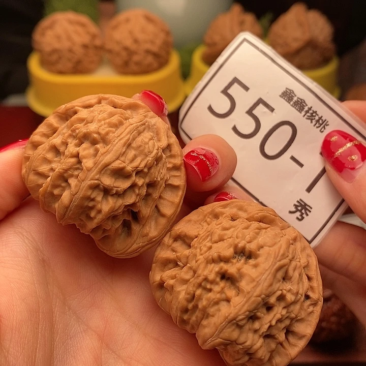 桃核把件白狮子41……