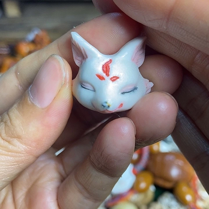 配饰鹿角雕刻一个出