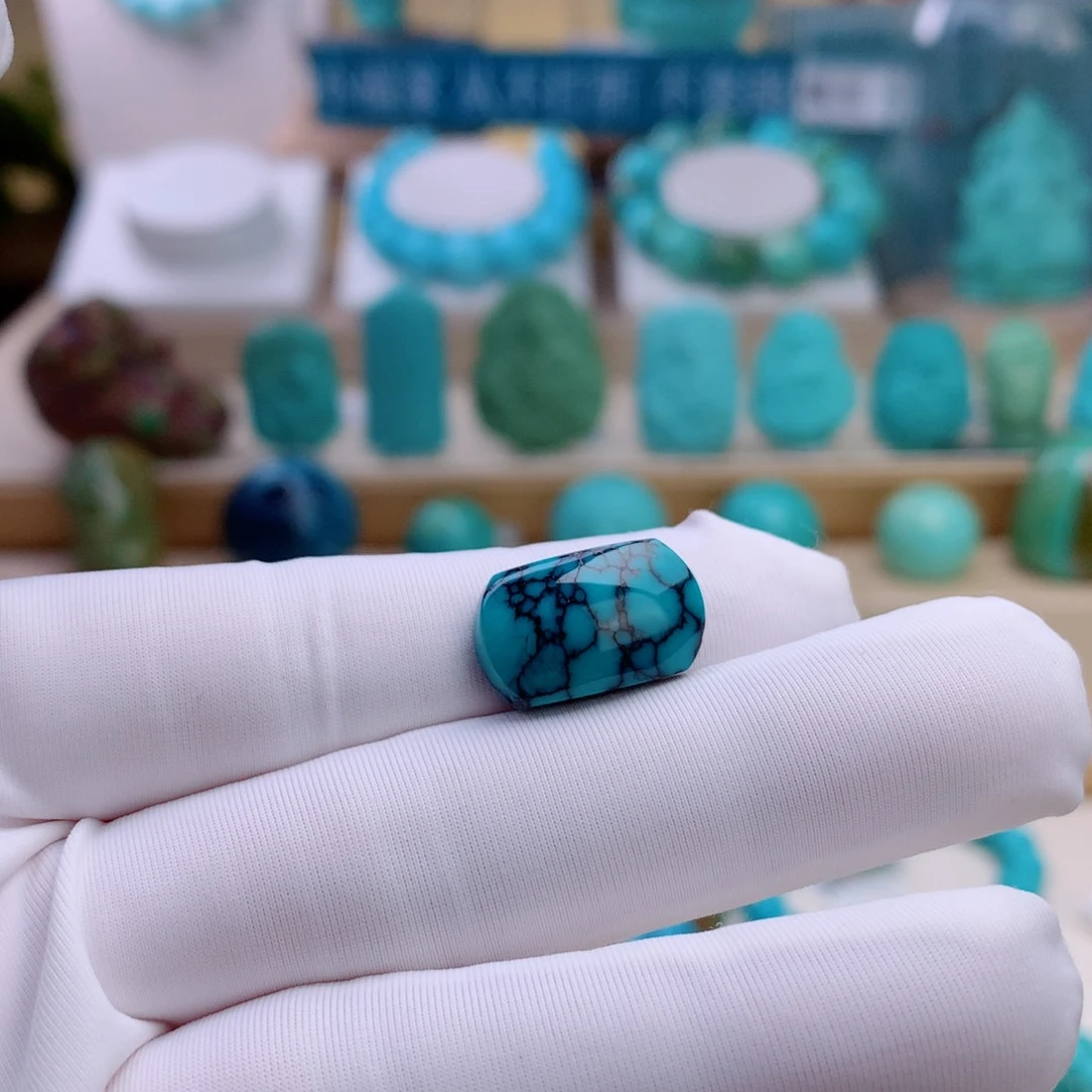 绿松石未镶嵌挂件