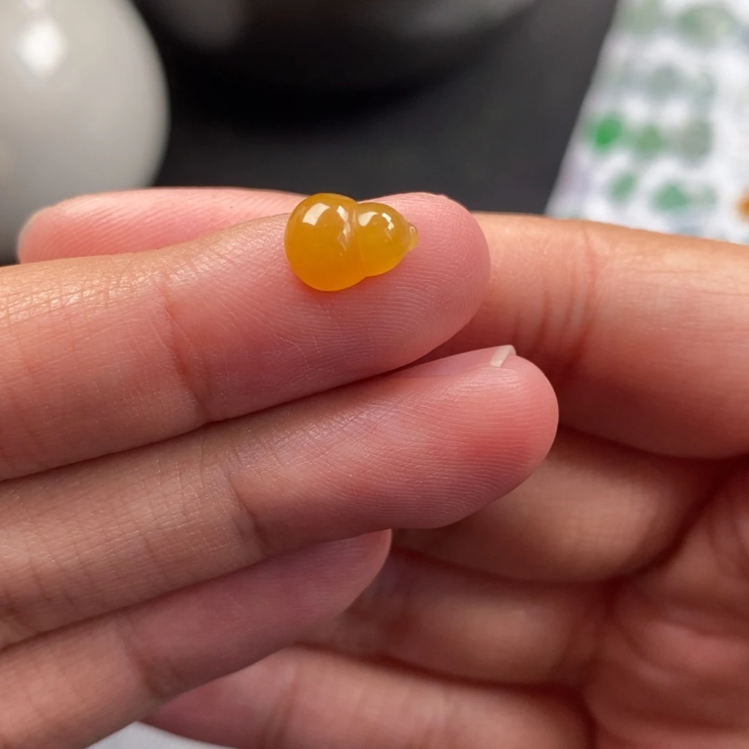 翡翠散珠黄翡葫芦