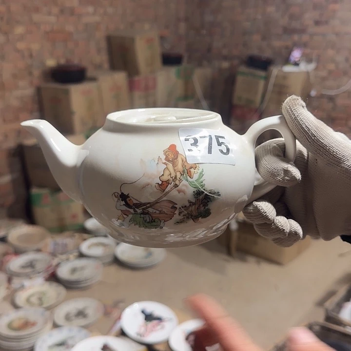 库存瓷片多空茶壶有划痕