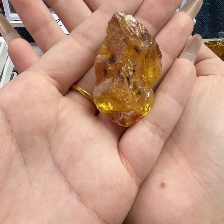 啊***豆定制琥珀未镶嵌天然琥珀蜜蜡