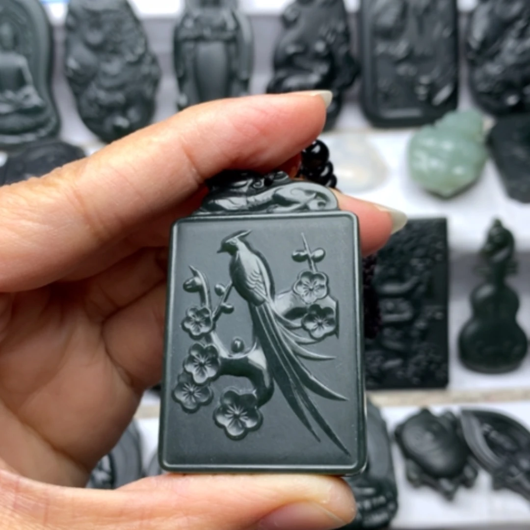 【闪购商品】颈饰未镶嵌和田玉郎**下双面雕刻