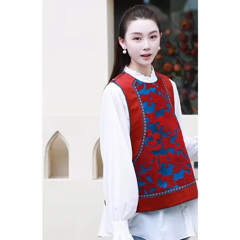 今年流行漂亮年轻款新中式宋锦国风红色盘扣唐装马甲坎肩上衣女秋