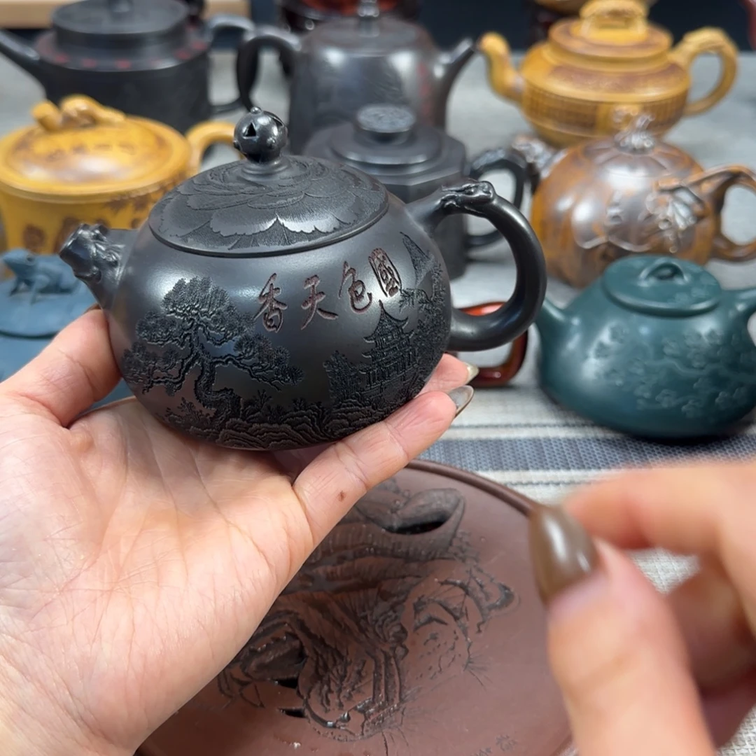 茶壶紫砂紫砂紫色紫砂