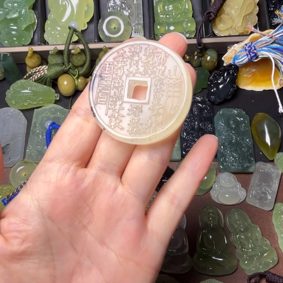 蛇纹石玉未镶嵌吊坠(不含链)