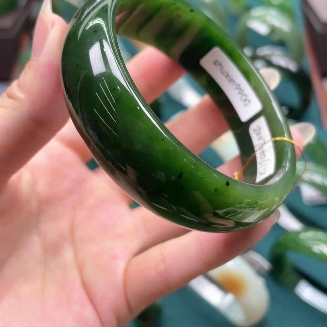 未镶嵌手镯和田玉（碧玉）