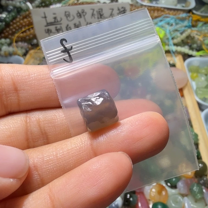 和田玉未镶嵌珠宝半成品