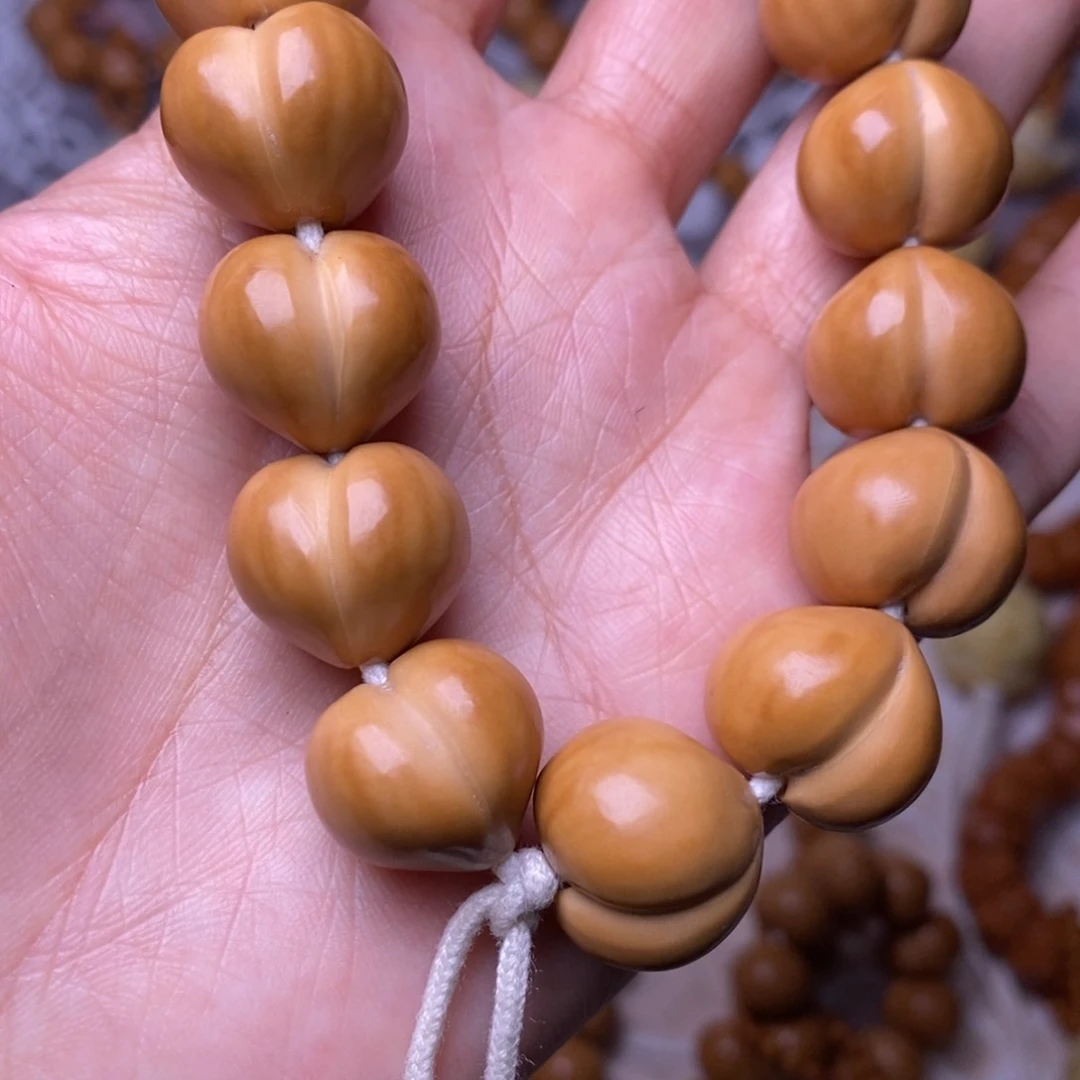 把件猴头核桃柯基屁桃高定