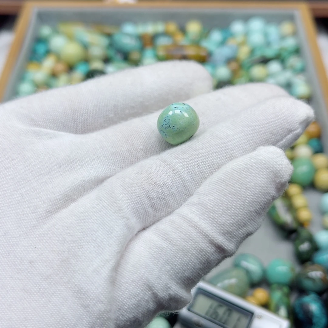 绿松石未镶嵌挂件