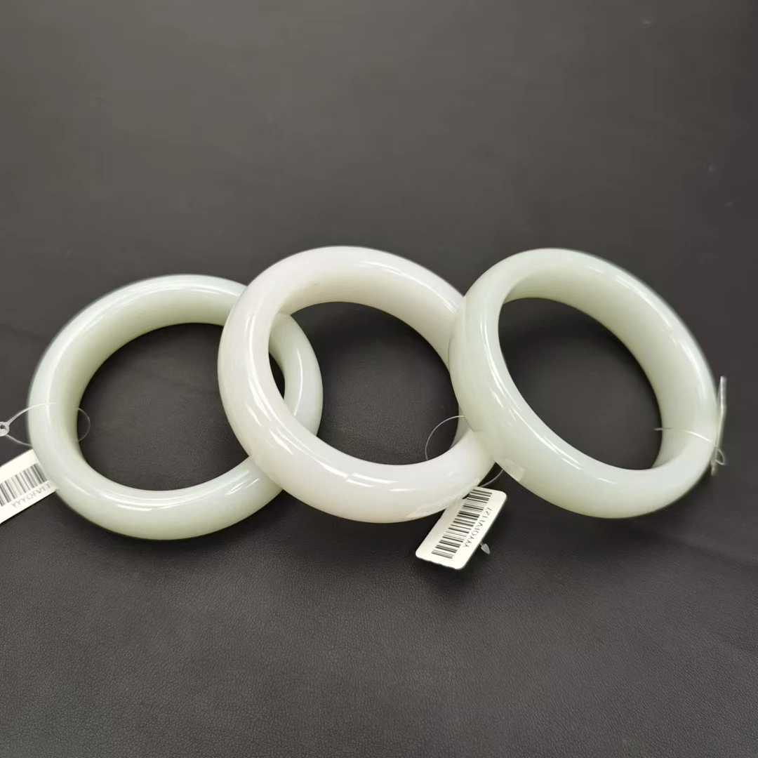 俄料白玉宽版手镯条宽17以上厚度10以上YYYQFV1127/多样性 发一个