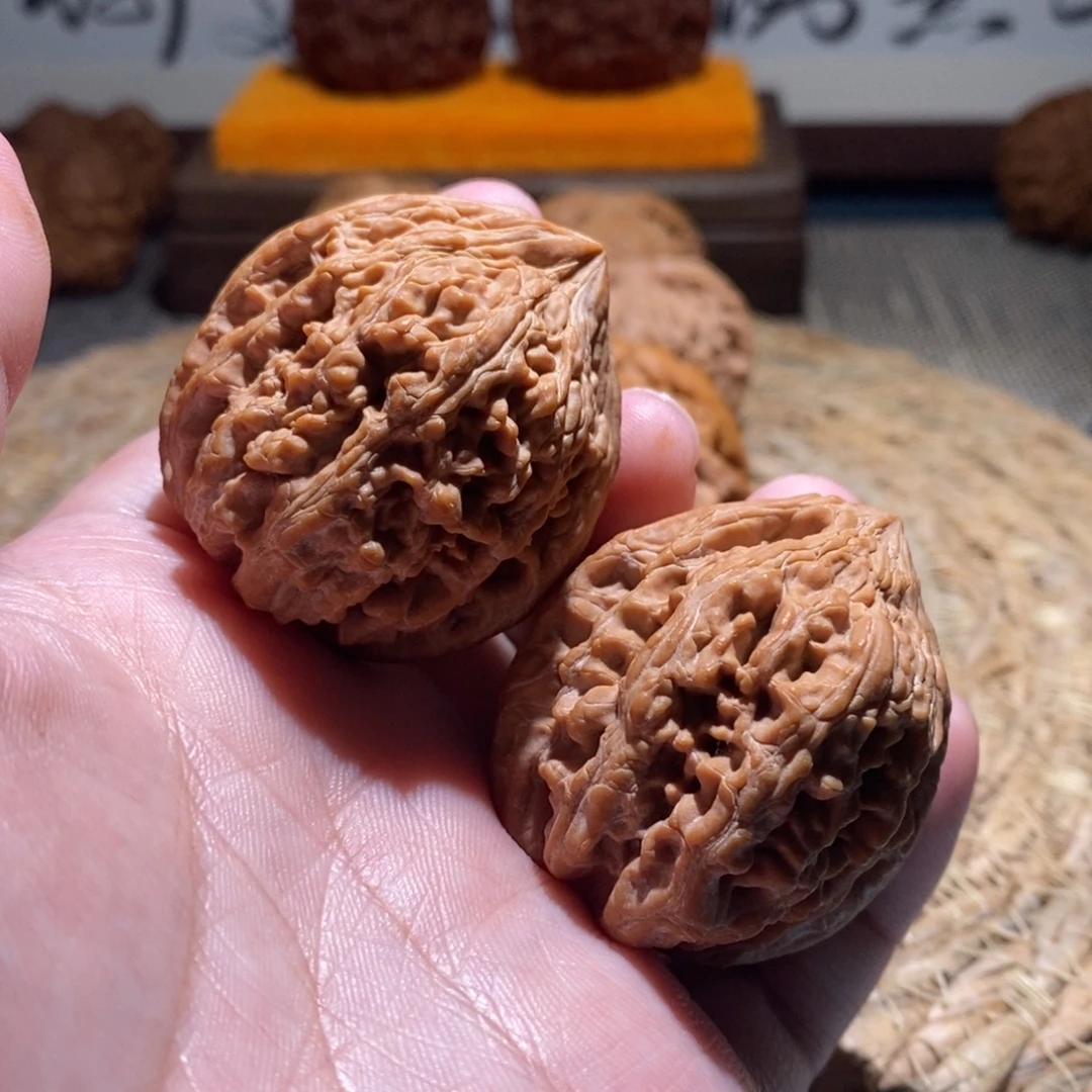 卡***特桃核吊坠39大沽石